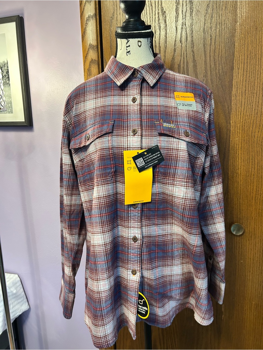 Ariat Women’s Plaid Button-Up Shirt in Red and Blue Flannel Size M NWT